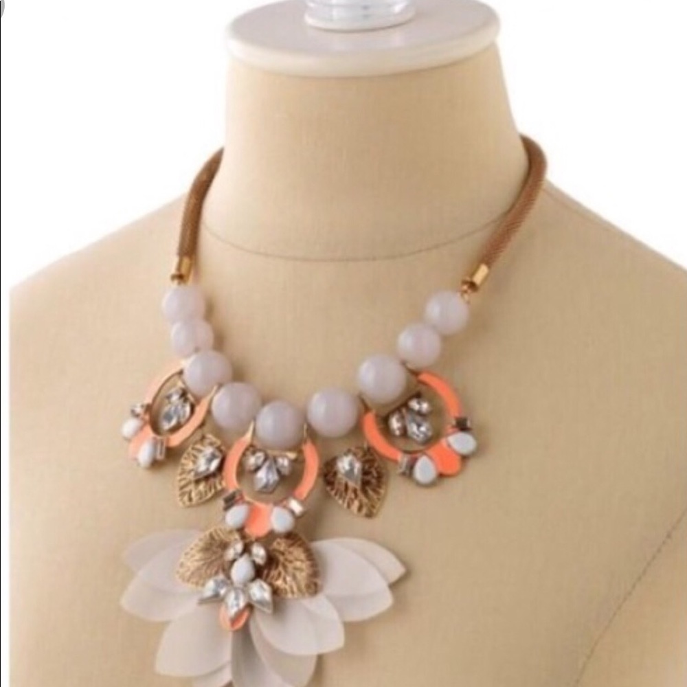 Stella & Dot Riviera Necklace